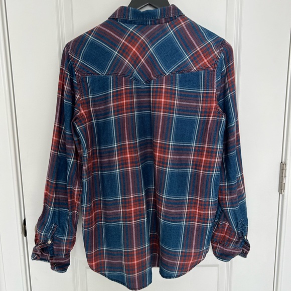 American Eagle Outfitters Plaid Button Down Shirt - Picture 4 of 4
